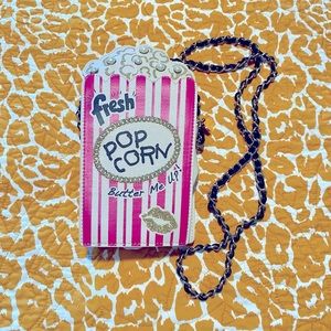 Betsey Johnson popcorn kitsch crossbody